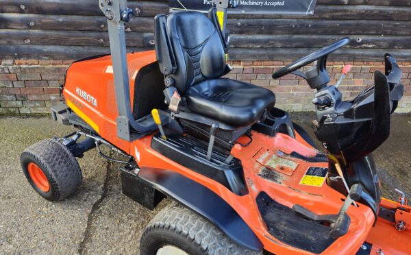 Kubota F3890 Road Legal Ride On Mower - Image 7
