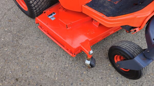 Kubota ZD326s Diesel Zero Turn Ride On Mower - Image 5