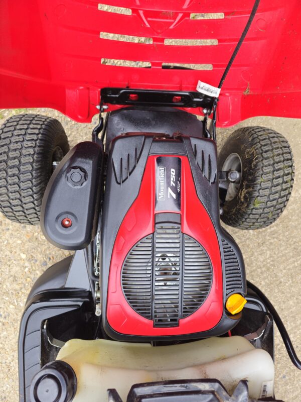 Mountfield 1530H Ride On Mower - Image 7