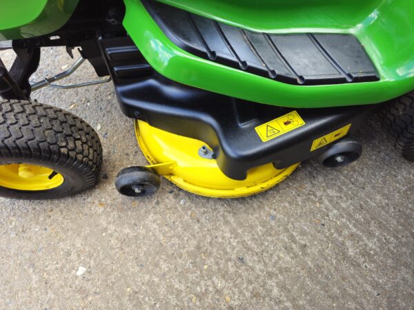John Deere X350R Ride On Mower - Image 5